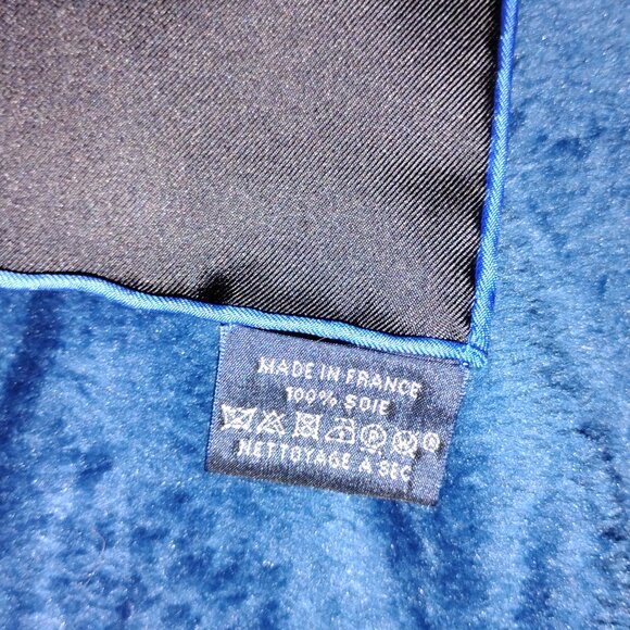 HERMES Plumets du Roy 90 CM Silk Scarf - Excellent In Box - Picture 3 of 6